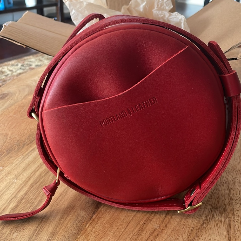 BRAND NEW Portland Leather Circle Crossbody Ruby Red small